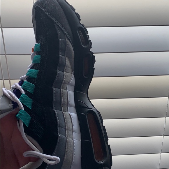 Nike AirMax 95 - Picture 3 of 6